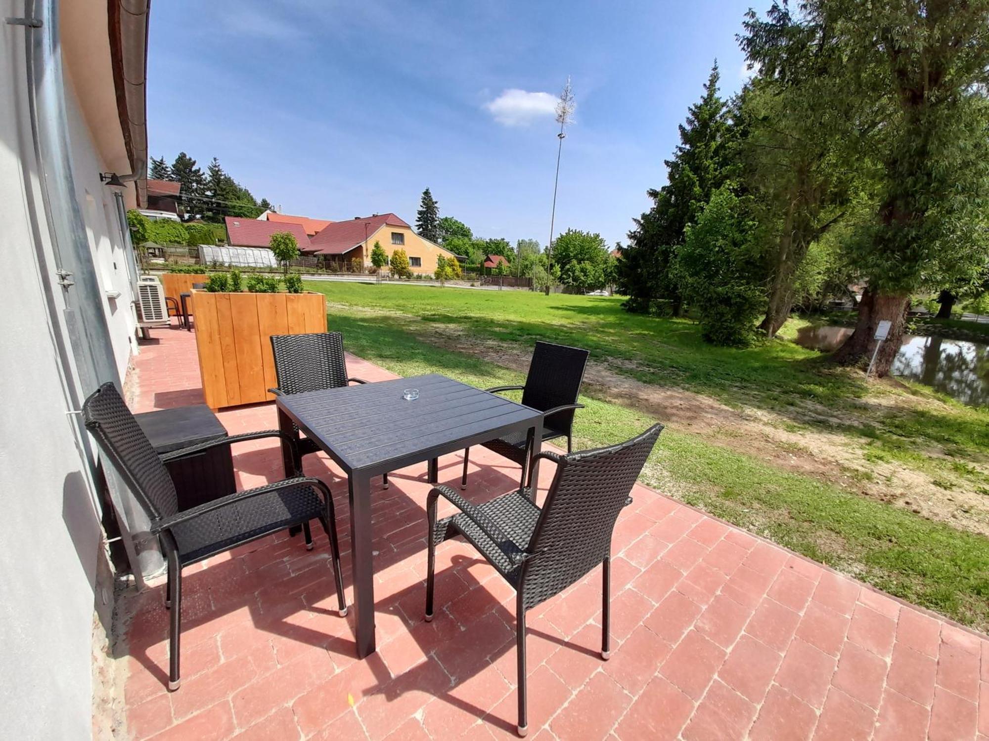 Residence Tvrz Skocice Екстериор снимка