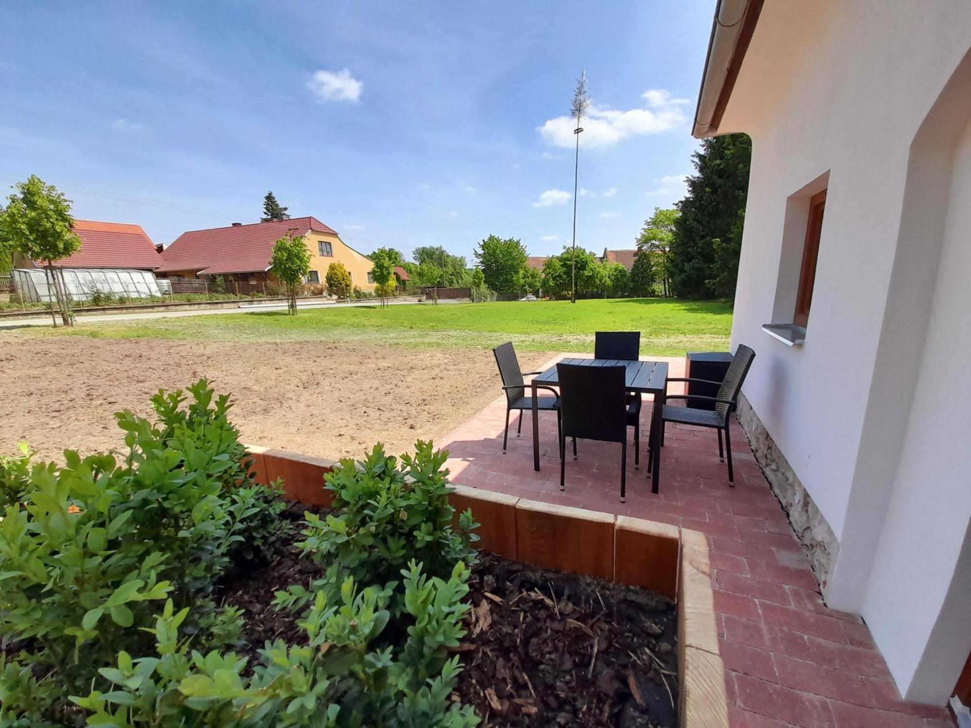 Residence Tvrz Skocice Екстериор снимка