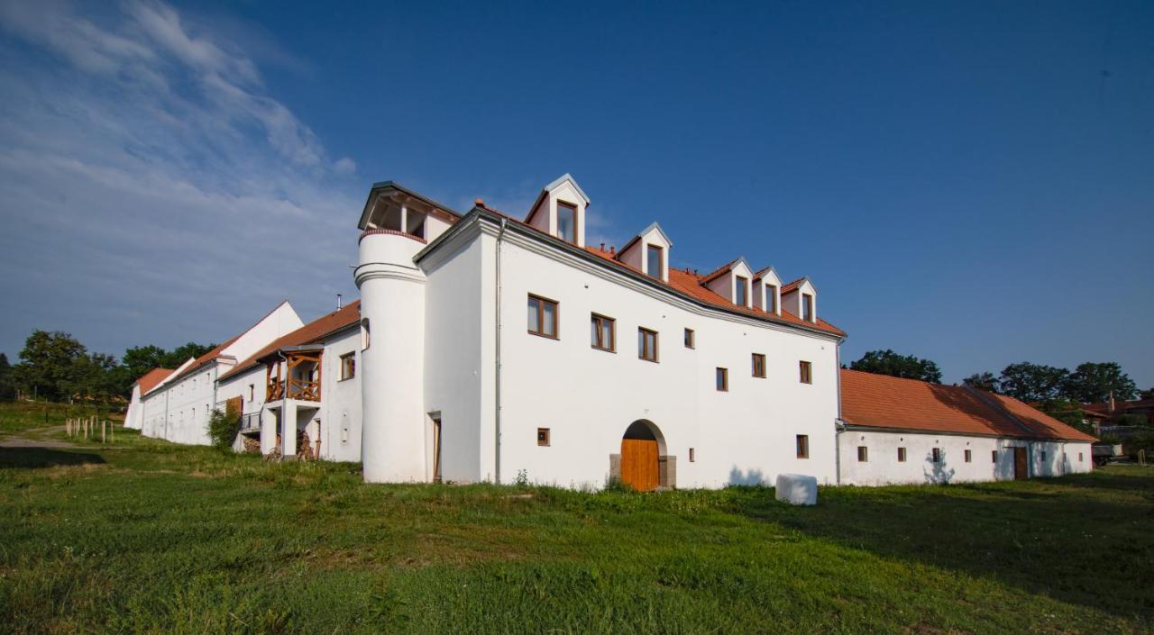 Residence Tvrz Skocice Екстериор снимка
